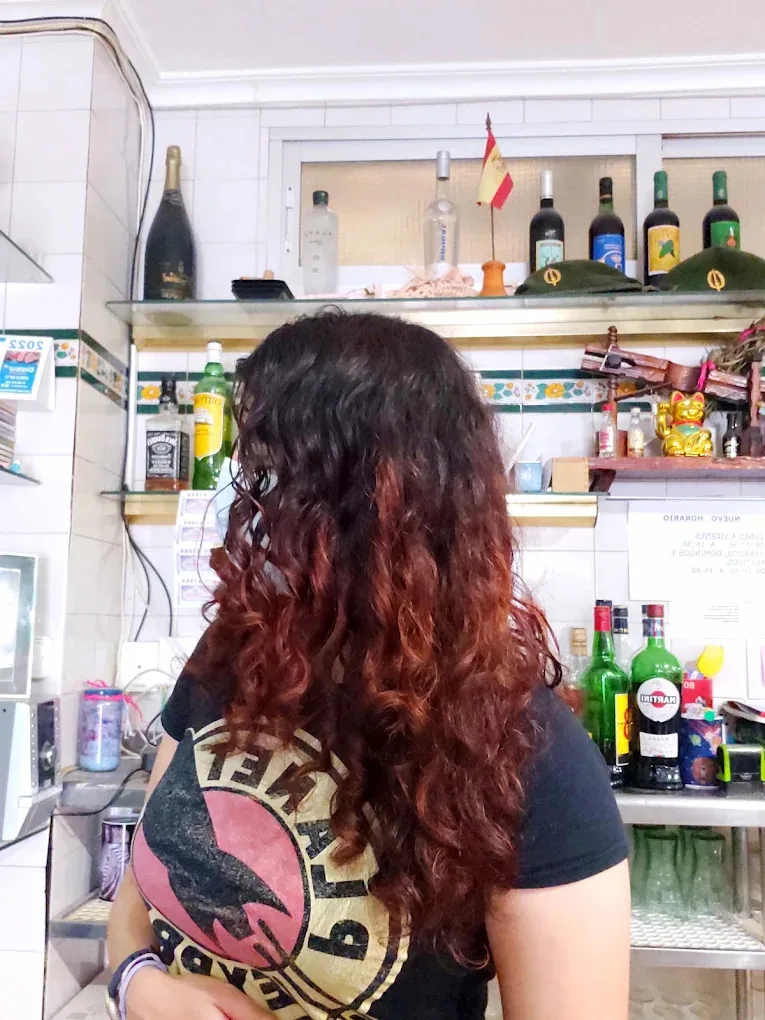 Trabajo de peluquería: castaño con reflejos
